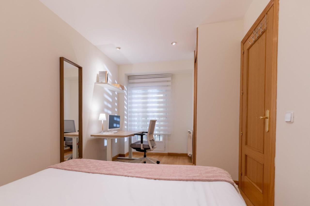 Amazing Apartment In Huertas Madrid Kültér fotó